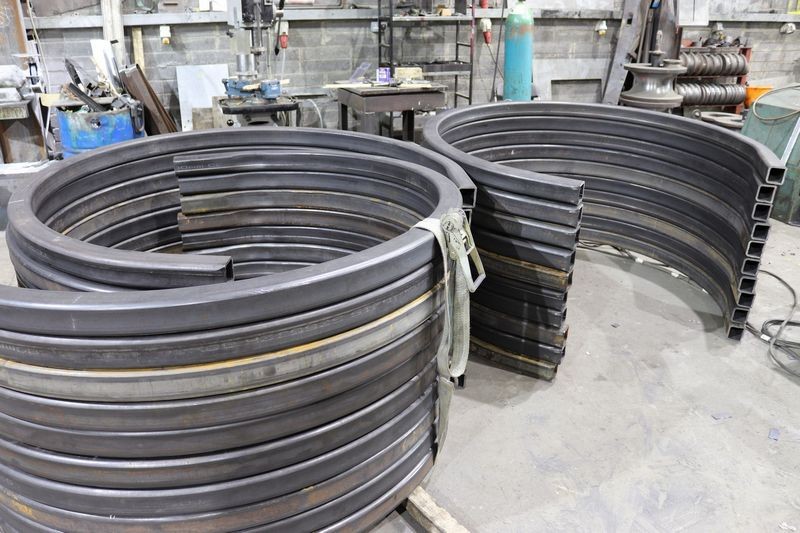 Anvil Engineering - Rolling 80 x 80 x 8 SHS bending to a high accuracy